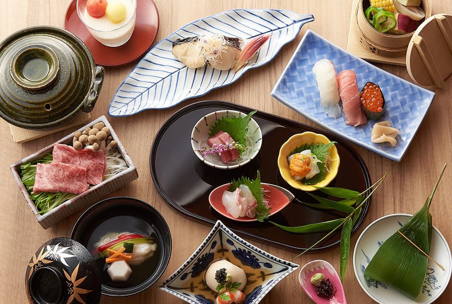 肉料理や寿司など見た目も楽しい和食メニュー