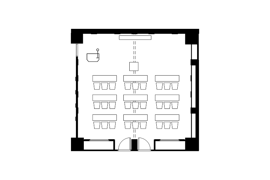 スクール形式に設営された会議室のレイアウト図。