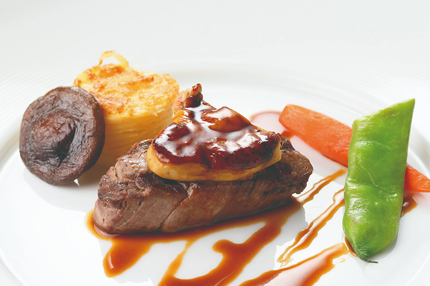 肉料理の盛り付けイメージ