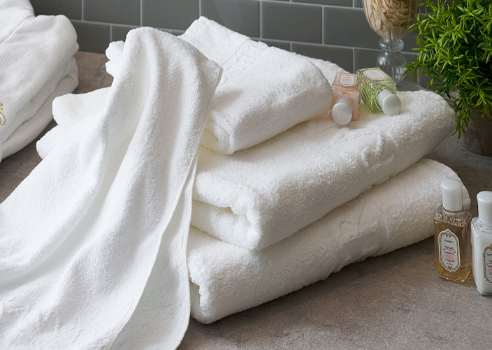ふんわりとした白いバスタオルのアップ